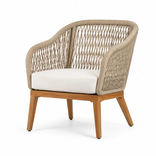 Sillón de exterior de cuerda tejida con estructura de teca