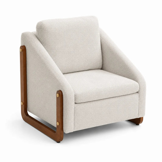 Sillón de tela beige con estructura de madera maciza