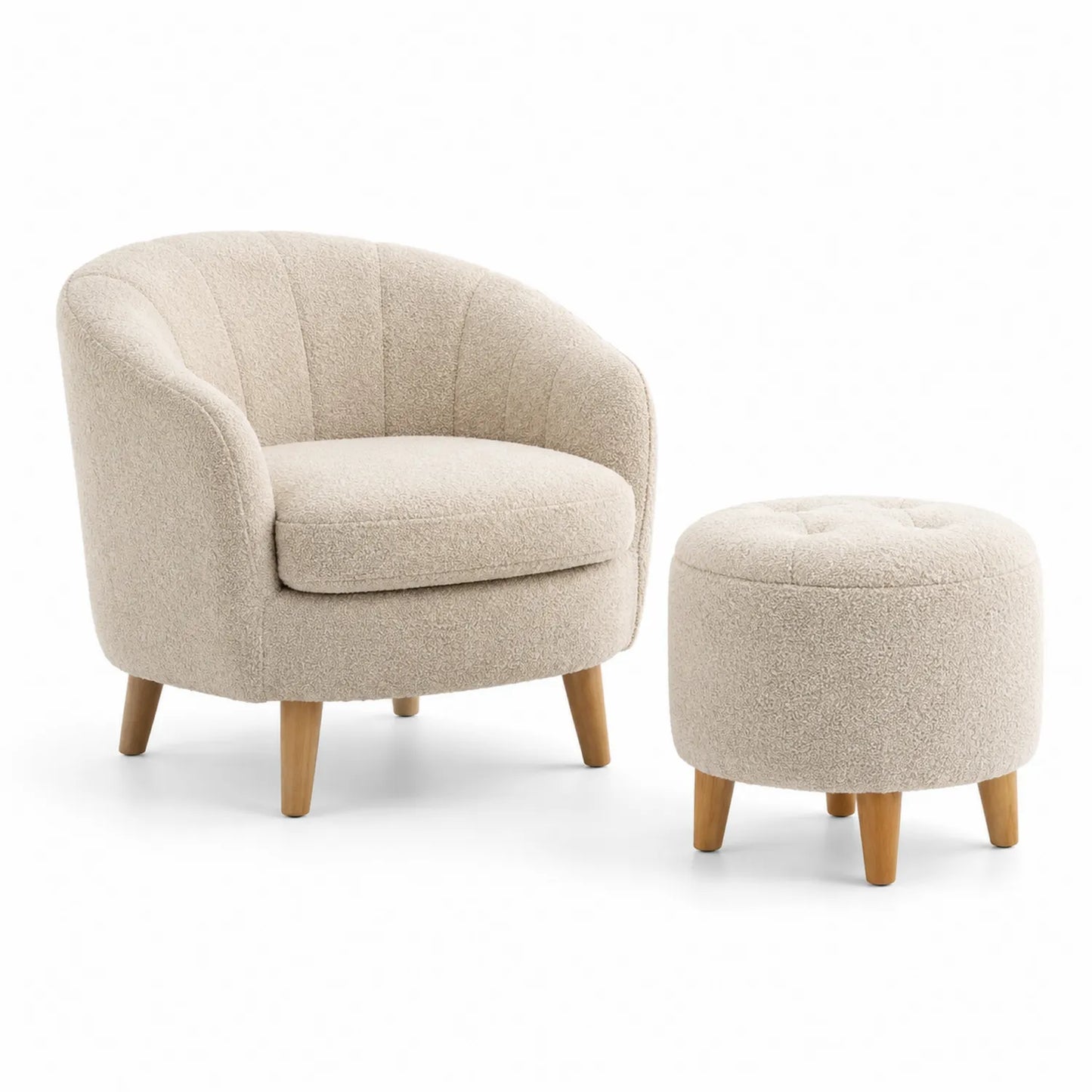 Sillón de tela beige con reposapiés y patas de madera de roble