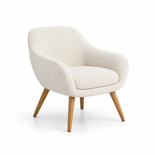 Sillón de tela beige con patas de madera